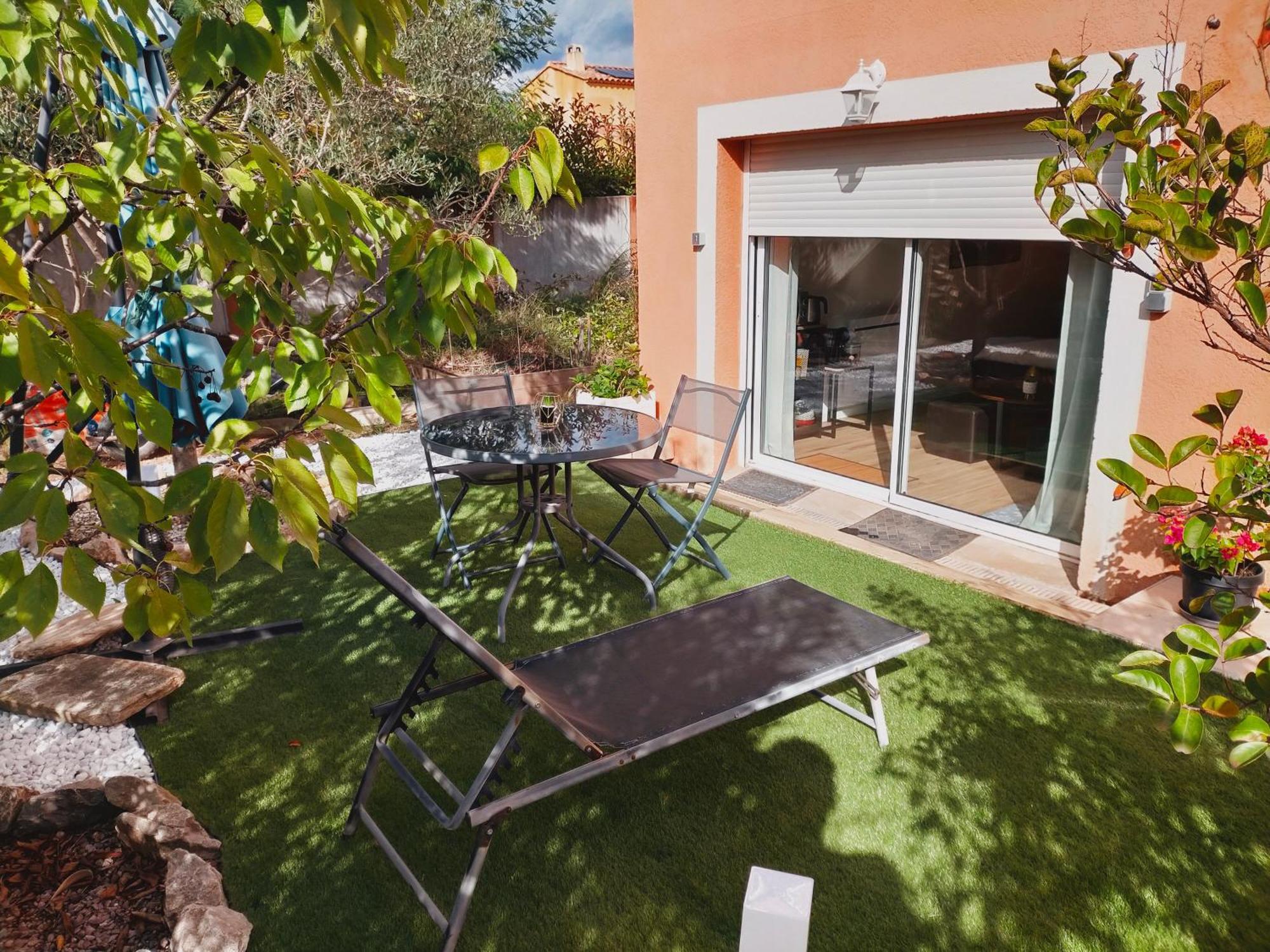 Appartamento Chez Michele Et Jean Louis Pignans Esterno foto